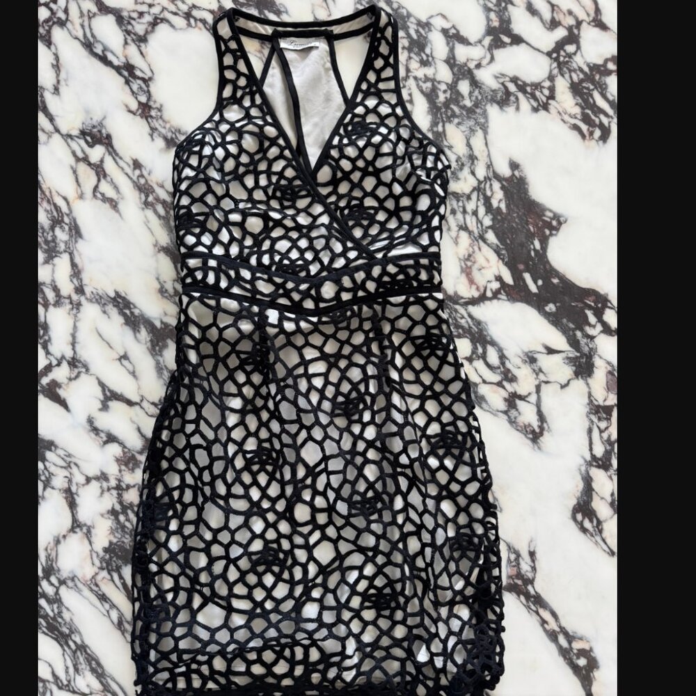 Lumier by Bariano Black and White Mini Dress. Size S.